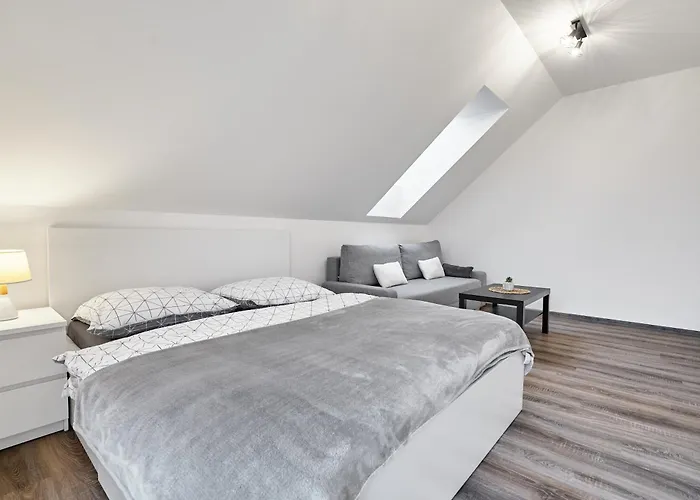 Trek By Mountain Ways * Loučná pod Klínovcem